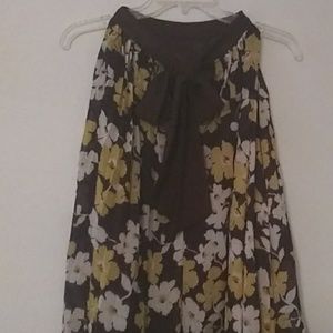 Sleeveless trapeze blouse